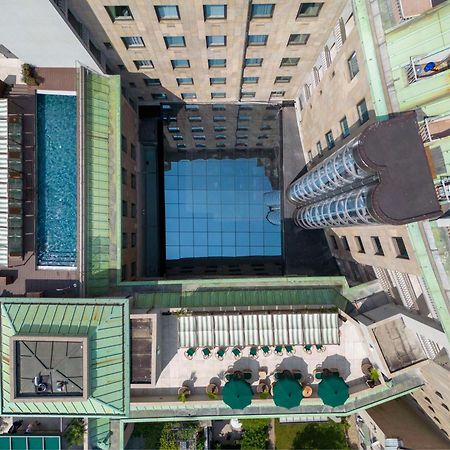 Radisson Collection Hotel, Santa Sofia มิลาน ภายนอก รูปภาพ The courtyard of the hotel